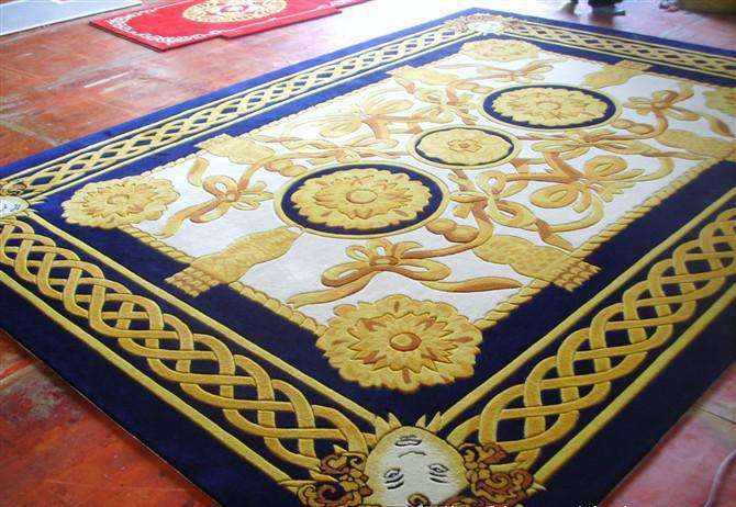 什么材质的地毯容易清洁？看看化纤地毯及其清洁方法
