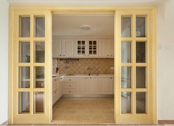 厨房装修选择什么样的门安装比较好？