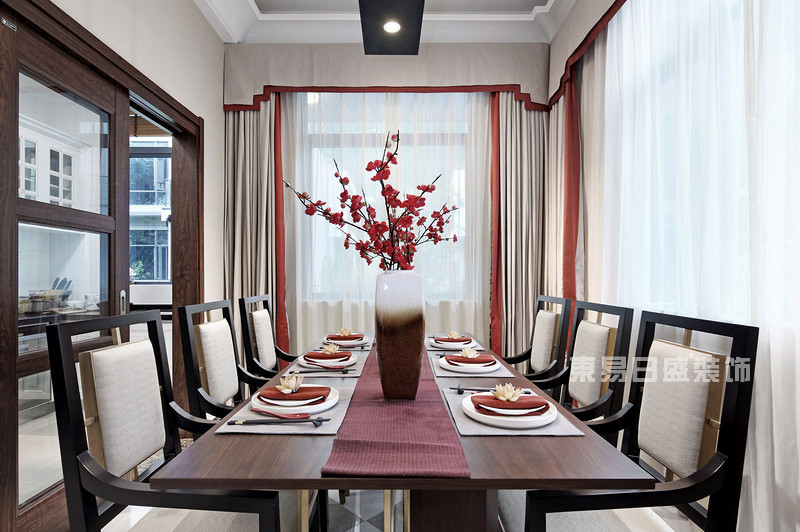 东易日盛装饰设计案例新中式风格别墅餐厅装修效果图
