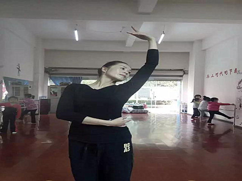 东易慈善基金“一带一路”国际舞蹈公益项目首站启动仪式即将在云南开启（图六）