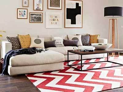 创意图案地毯为客厅注入时尚个性，让空间亮起来
