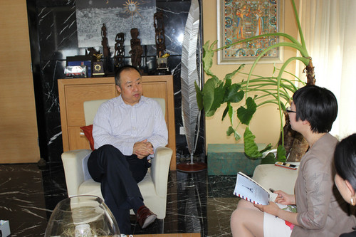 东易日盛董事长陈辉在集团总部接受北京晚报专访